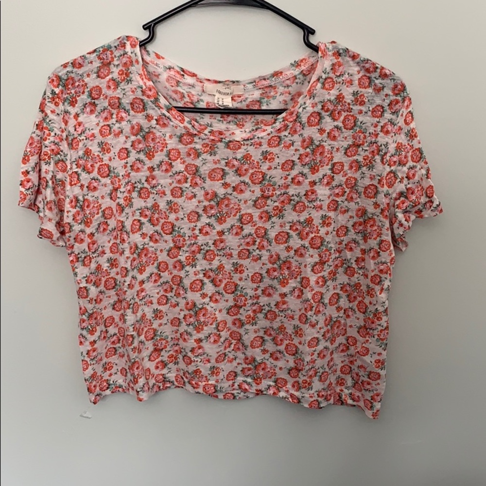 Forever21 cropped floral tee